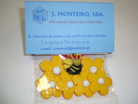 Botões flor com abelha
