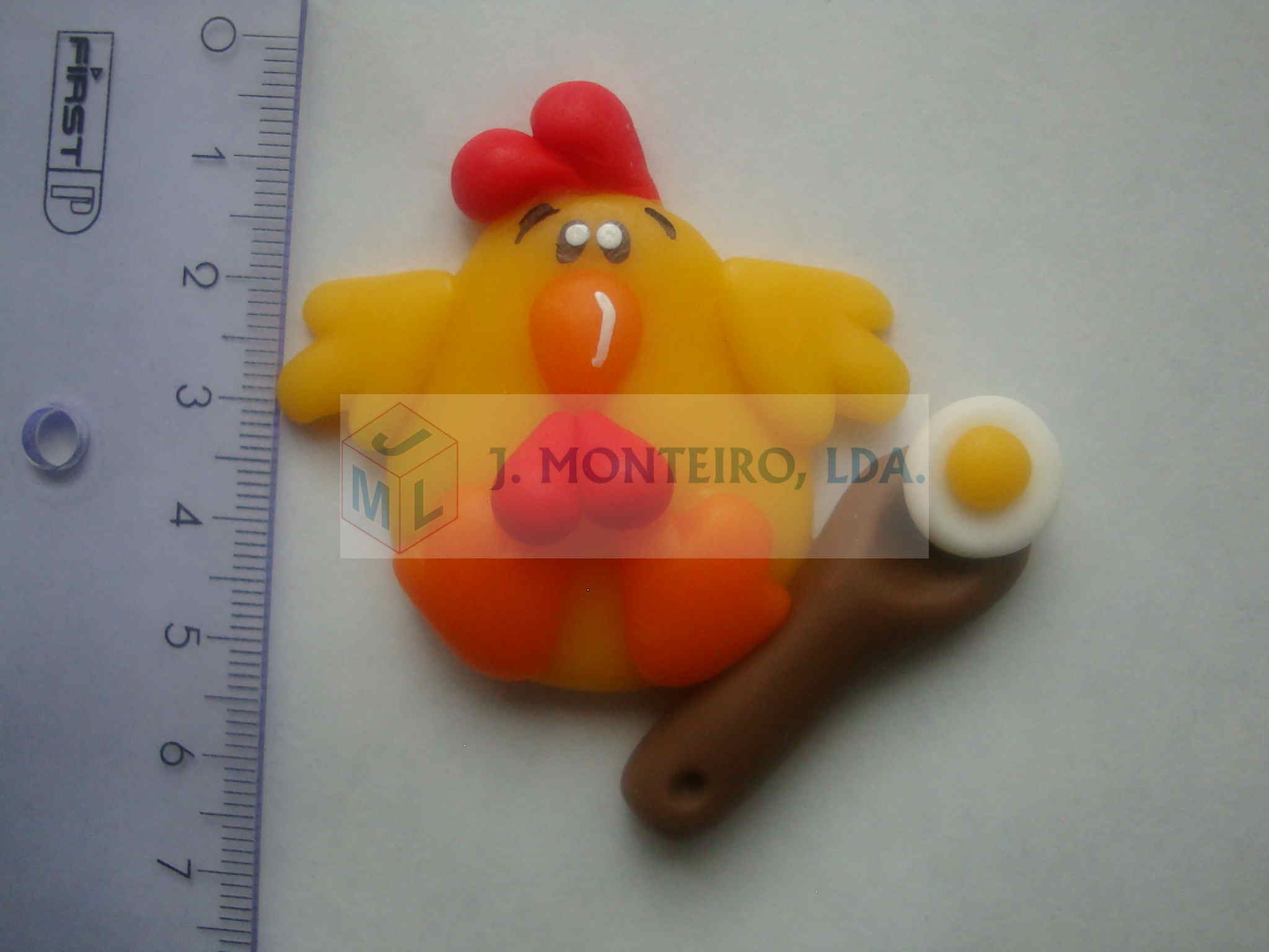Galinha com colher em biscuit