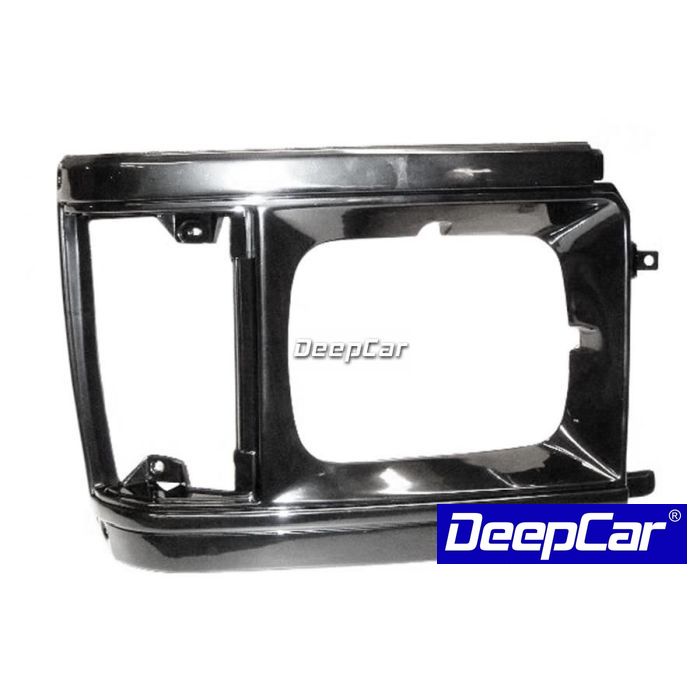 Aro do farol Toyota Hiace